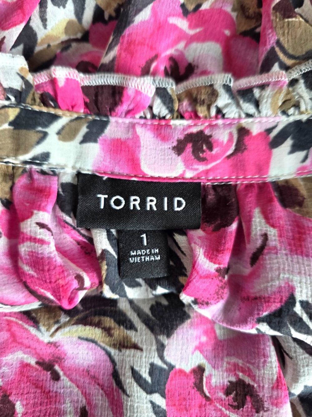 TORRID Pink Rose Floral Houndstooth Chiffon Puff Sleeve Blouse Ruffle Plus 1X - Picture 7 of 7